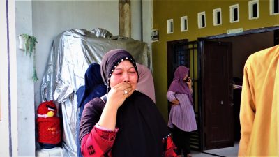 Tangisan Korban Angin Kencang di Aceh Tengah