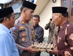 Jumat Barokah Polres Aceh Tengah Salurkan 20 Paket Sembako Kepada Warga Kurang Mampu Di Kala Lengkio