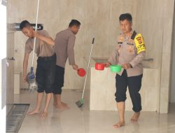 Ratusan Personel Polres Aceh Tengah Gotong Royong Di Masjid Besar Ruhama Takengon