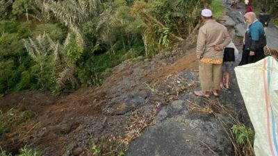 Longsor dan Jalan Amblas Terjadi di Tansaran Bidin Bener Meriah