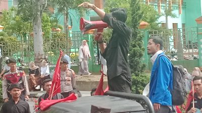 Gerakan Mahasiswa Gayo Gelar Aksi Tolak Hymne Aceh di Kantor DPRK Aceh Tengah