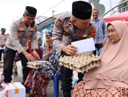 Polres Aceh Tengah Berikan Bantuan Sosial Sembako Pada Warga Yang Membutuhkan