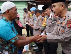 Polres Aceh Tengah Salurkan 20 Paket Sembako di Kampung Blang Gele