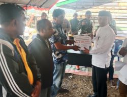 Baitul Mal Aceh Tengah Salurkan Bantuan Uang Tunai untuk 12 KK Korban Kebakaran Tebuk