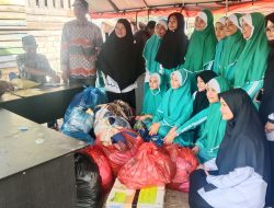 SD IT Cendekia Takengon Salurkan Uang Rp5 Juta Sumbangan Siswa dan Wali Murid kepada Korban Kebakaran Tebuk