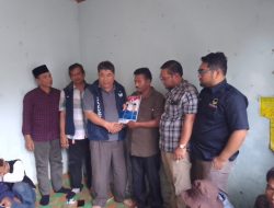 ERA Kukuhkan Tim Pemenangan Kecamatan Mesidah, Janji Berikan Satu Sapi Setiap Tahun