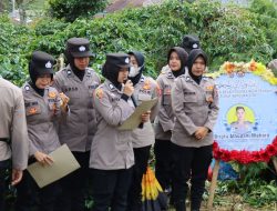 Wakapolres Pimpin Pemakaman Tradisi Kepolisian Alm Briptu Alhudani Mahara, Menantu Shabela Abubakar