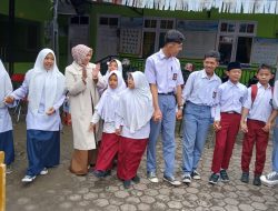 SMA Negeri 2 Bandar Gelar Kunjungan Ke SLB YIBM Pondok Gajah dalam Rangka Hari Guru Nasional ke-79