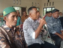 Reses di Simpang Keuramat, Teungku Arafat Ali Janjikan 16 Speaker Wireless dan Rehab Plafon Aula Camat