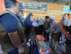 Bupati Aceh Tengah serahkan Bantuan Masa Panik Korban Kebakaran Di di Kampung Timangan Gading Somol, Kebayakan,