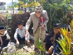 Ziarah ke Makam Ceh To’et, Maestro Didong yang Tak Pernah Letih