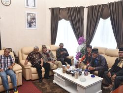 Didong: Dari Tikar Lusuh ke Sofa Kekuasaan