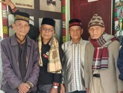 ANTARA YANG TELAH PULANG DAN YANG MASIH BERDENDANG