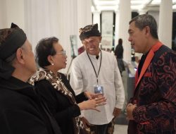 Cahaya Ibu Restu, Gema yang Menghidupkan